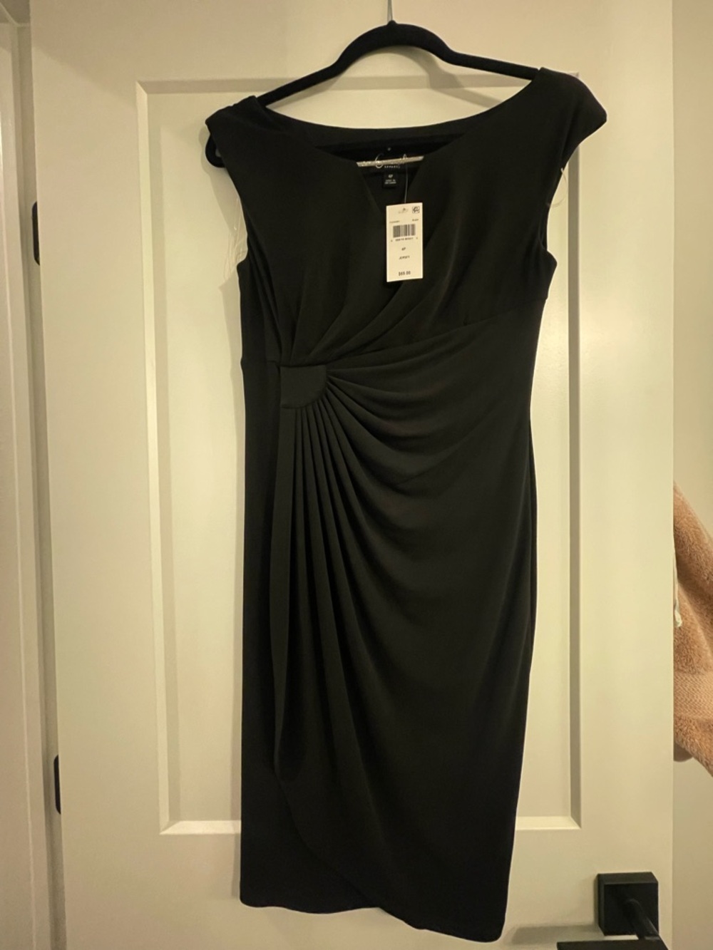 Cap-Sleeve Black Midi Dress with Gathered Side Detail brand new Macys